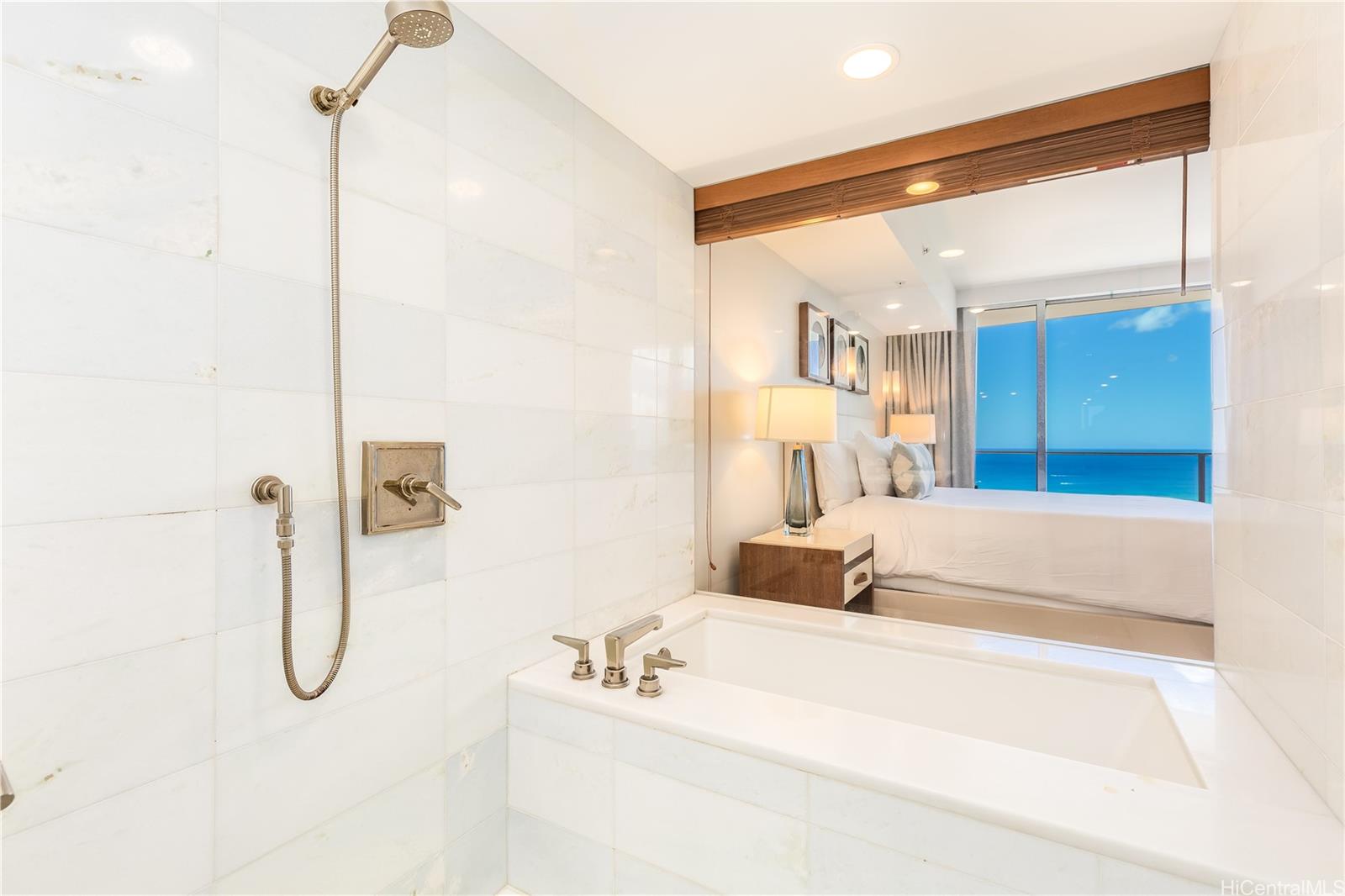 2139 Kuhio Ave Honolulu - Multi-family - photo 16 of 25