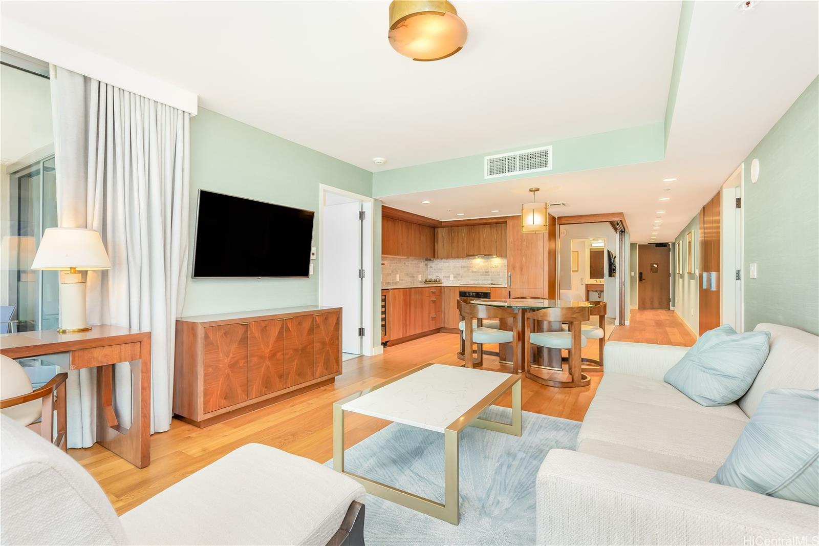 2139 Kuhio Ave Honolulu - Multi-family - photo 6 of 25