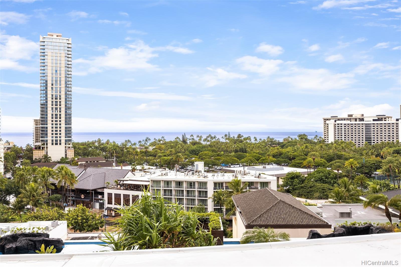 The Ritz-Carlton Residences condo # D-1002, Honolulu, Hawaii - photo 6 of 8