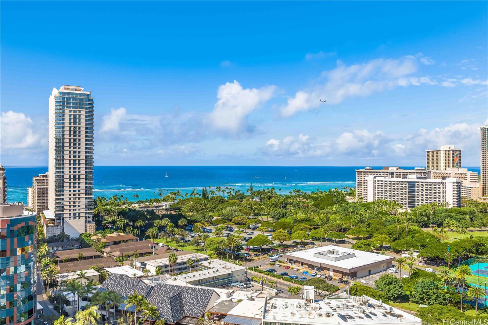 The Ritz-Carlton Residences condo # D2111, Honolulu, Hawaii - photo 17 of 23