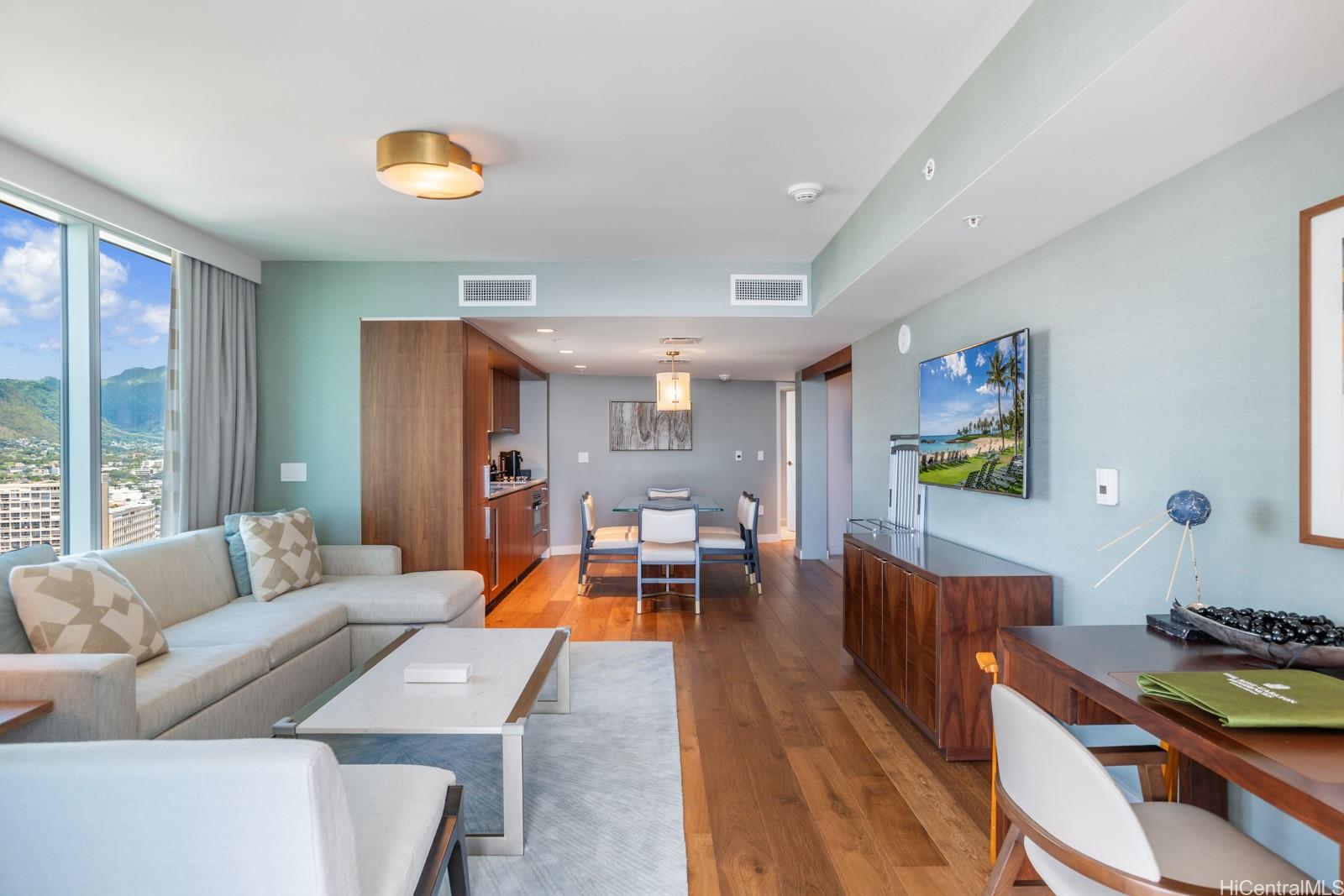 The Ritz-Carlton Residences condo # D3201, Honolulu, Hawaii - photo 5 of 23