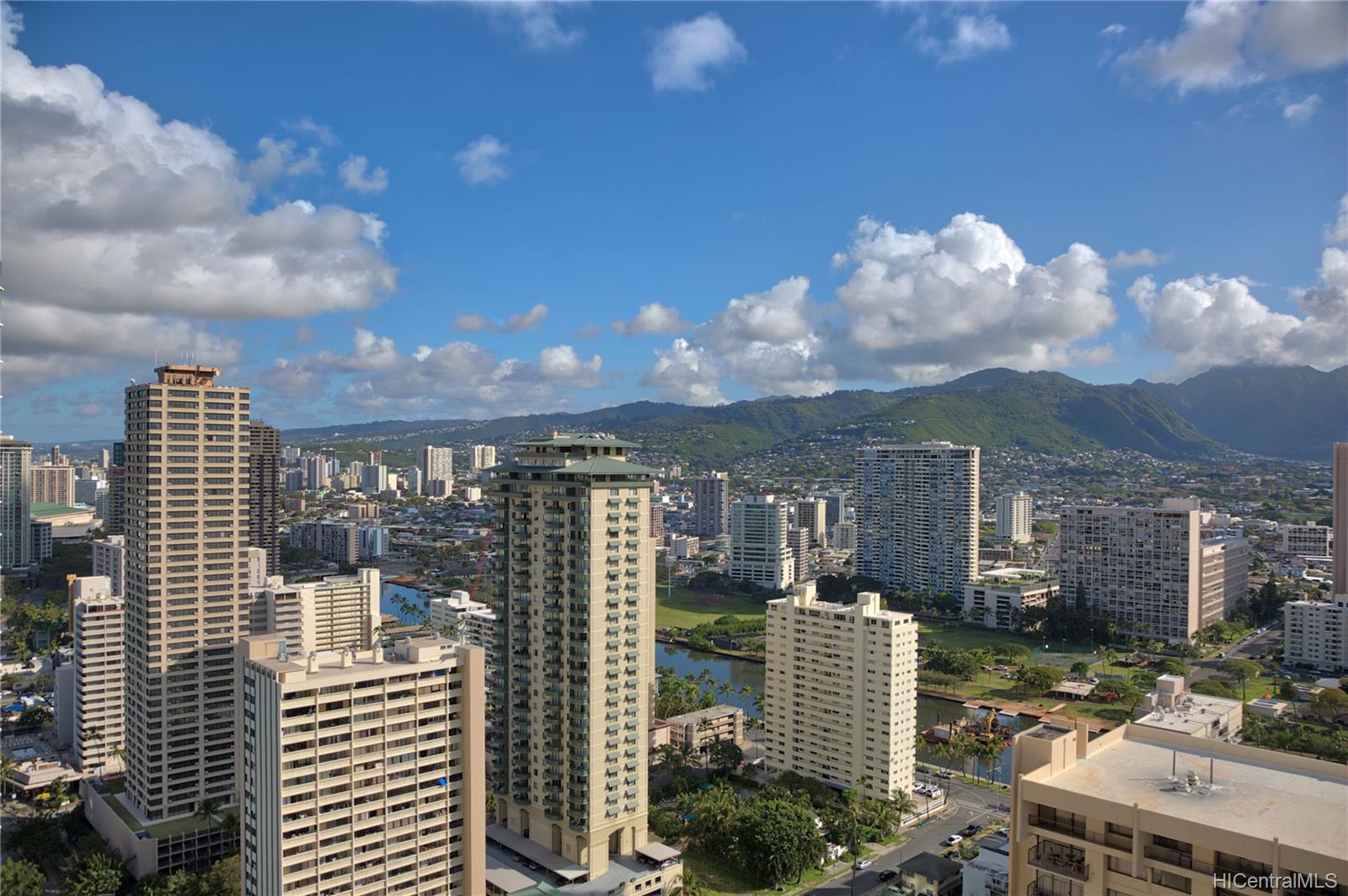 The Ritz-Carlton Residences condo # 3401, Honolulu, Hawaii - photo 23 of 24