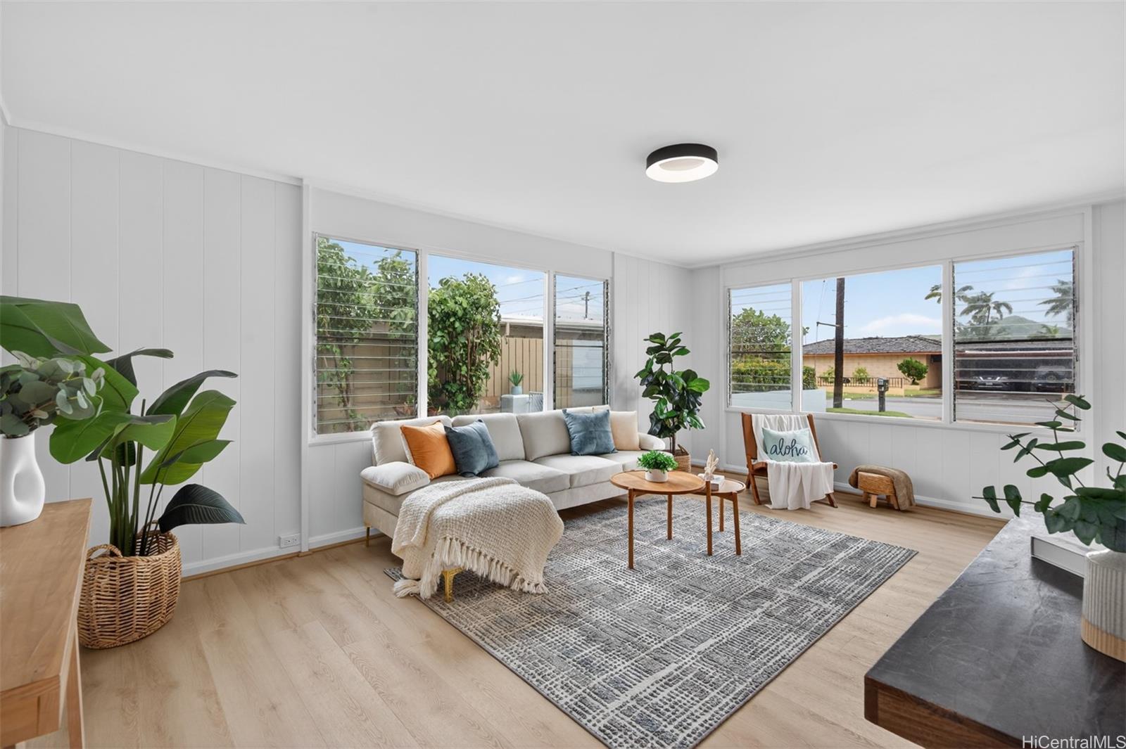 214  Kakahiaka St Kailua Estates, Kailua home - photo 5 of 25