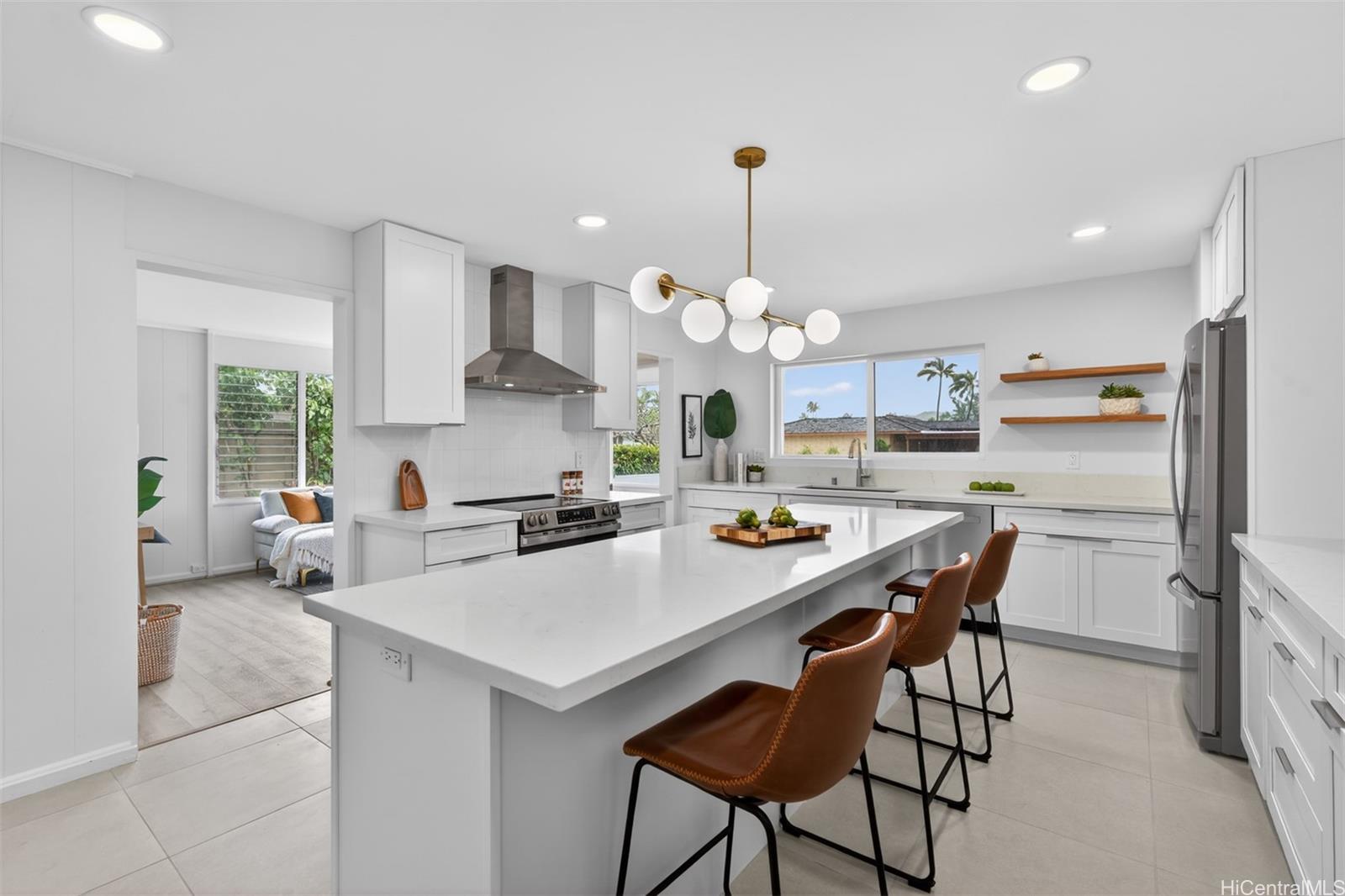 214  Kakahiaka St Kailua Estates, Kailua home - photo 6 of 25