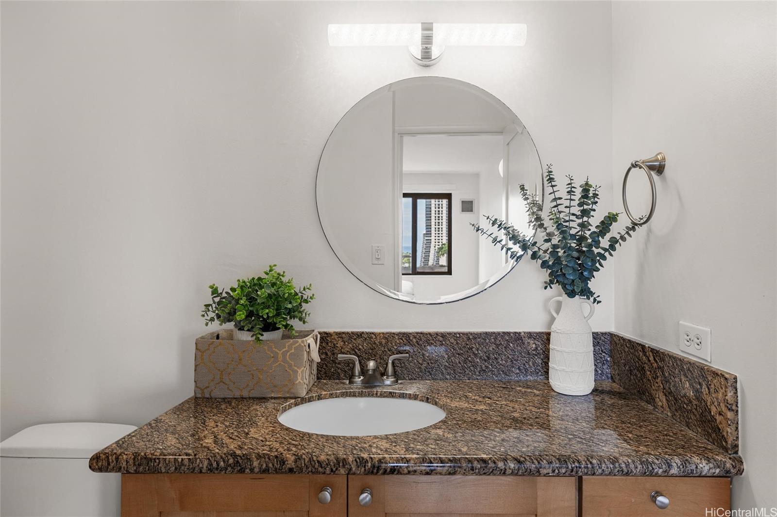 Four Paddle condo # 1005, Honolulu, Hawaii - photo 13 of 24