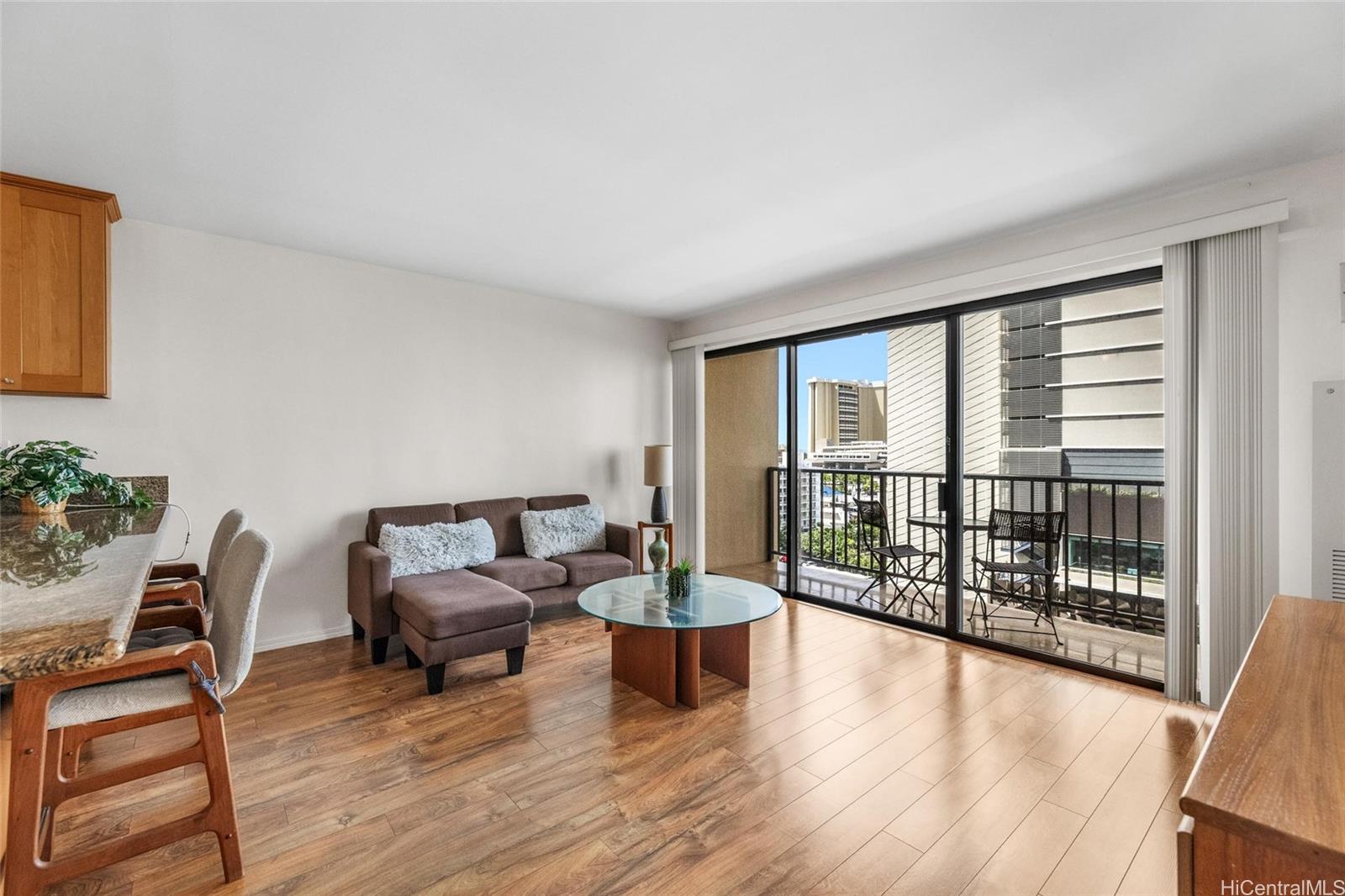 Four Paddle condo # 1005, Honolulu, Hawaii - photo 3 of 24