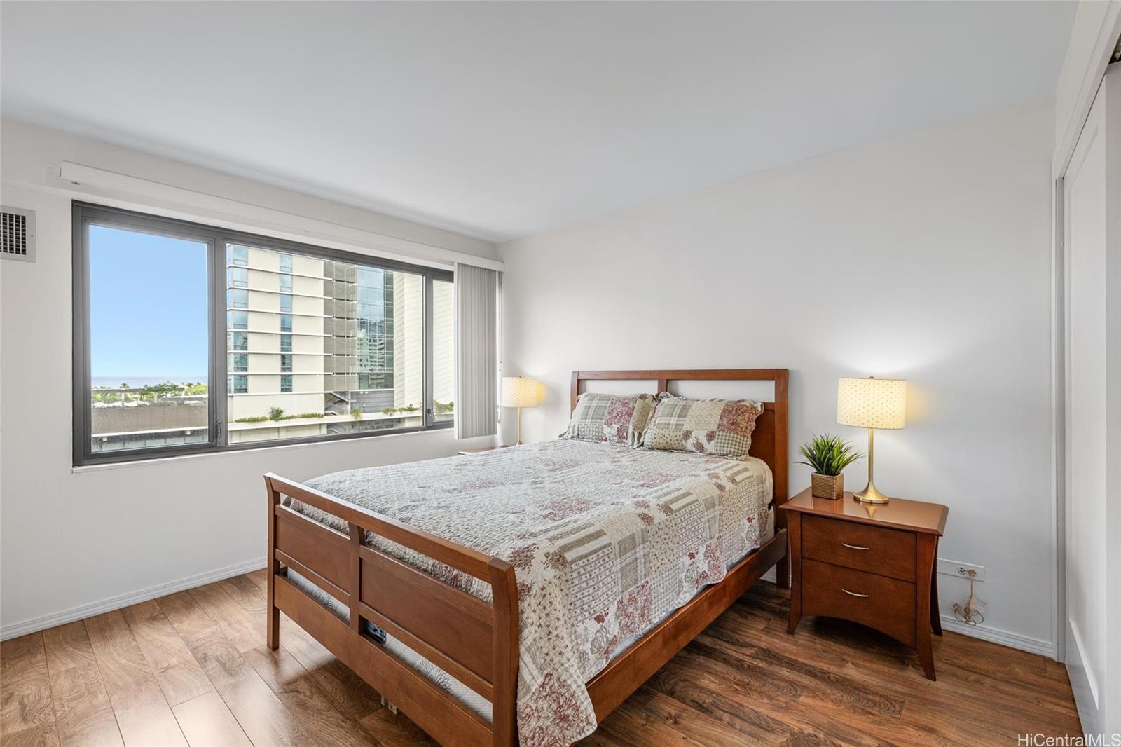 Four Paddle condo # 1005, Honolulu, Hawaii - photo 9 of 24