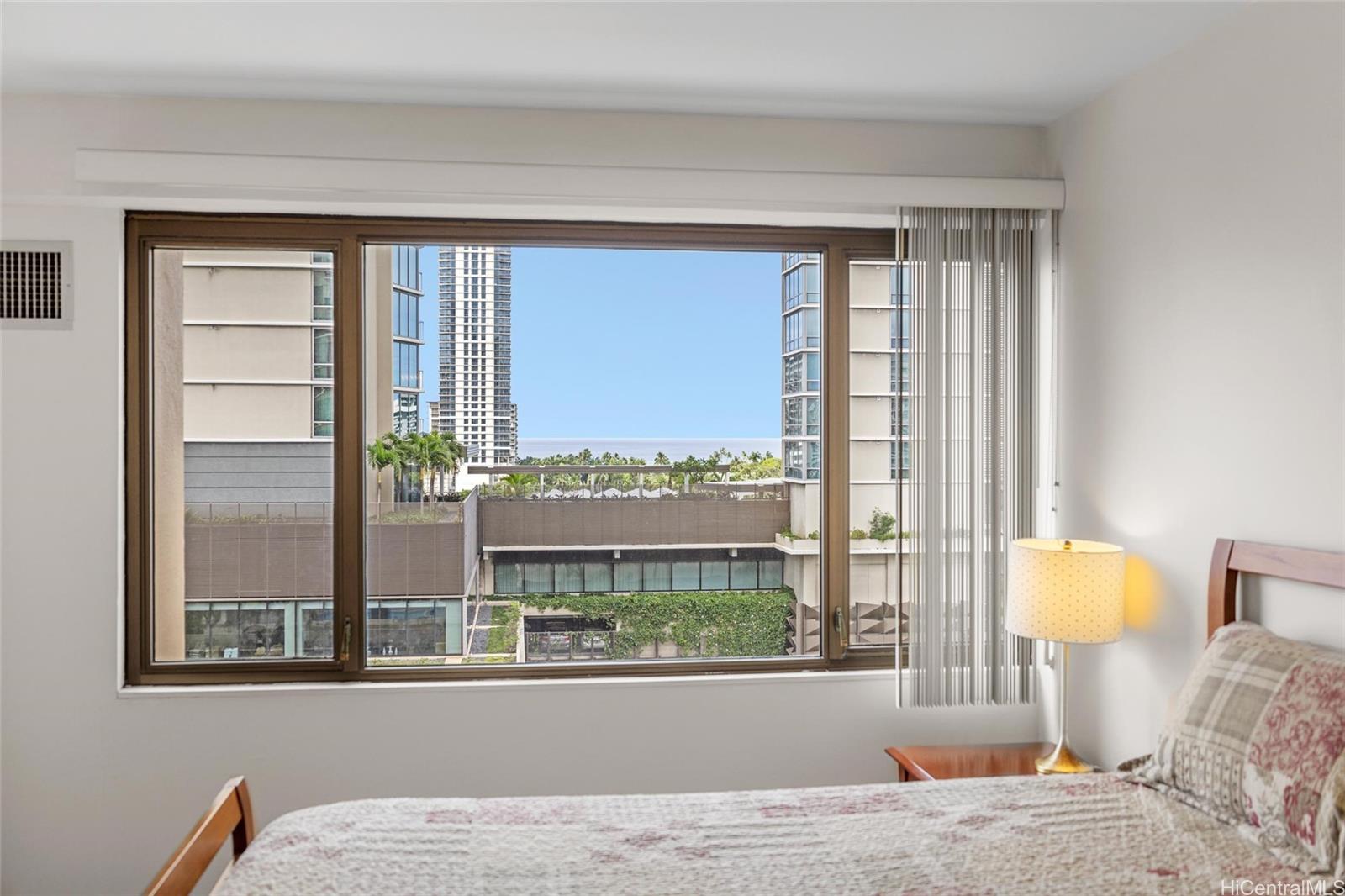 Four Paddle condo # 1005, Honolulu, Hawaii - photo 10 of 24
