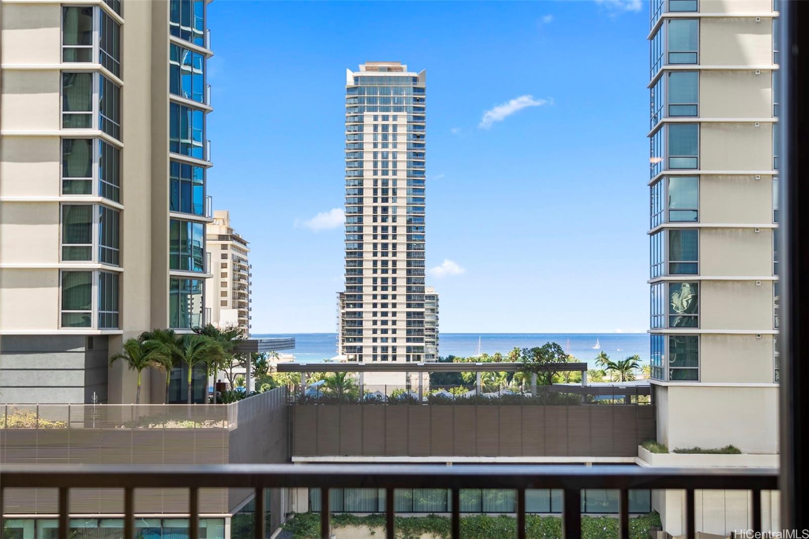 Four Paddle 1006, 2140 Kuhio Ave, Honolulu Waikiki condo For sale