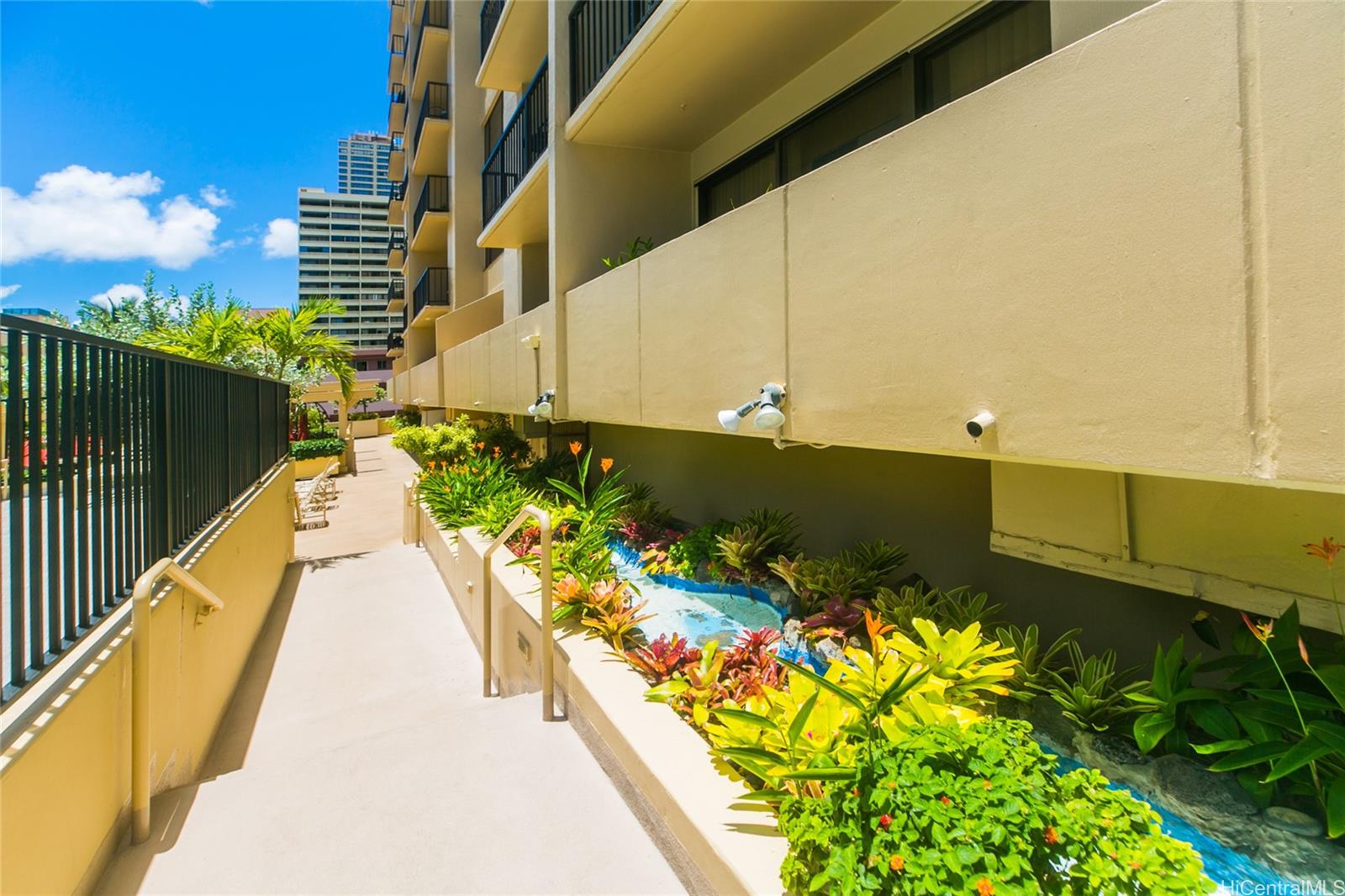 Four Paddle condo # 1012, Honolulu, Hawaii - photo 12 of 17