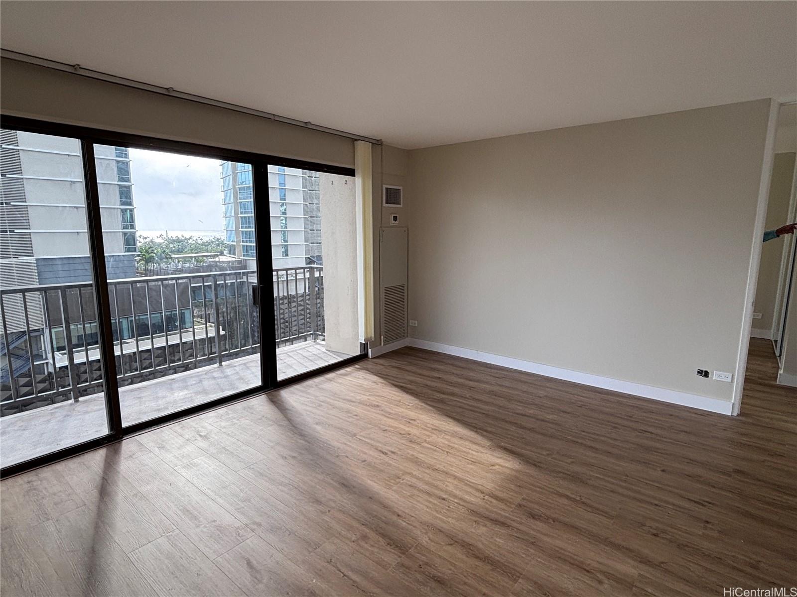 2140 Kuhio Ave Honolulu - Rental - photo 12 of 25