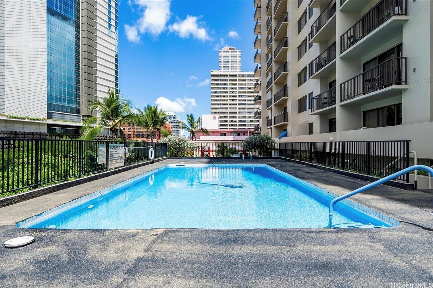 2140 Kuhio Ave Honolulu - Rental - photo 23 of 25