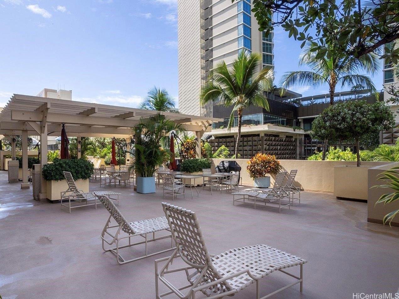 2140 Kuhio Ave Honolulu - Rental - photo 24 of 25