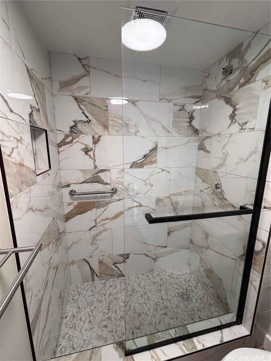 2140 Kuhio Ave Honolulu - Rental - photo 8 of 25