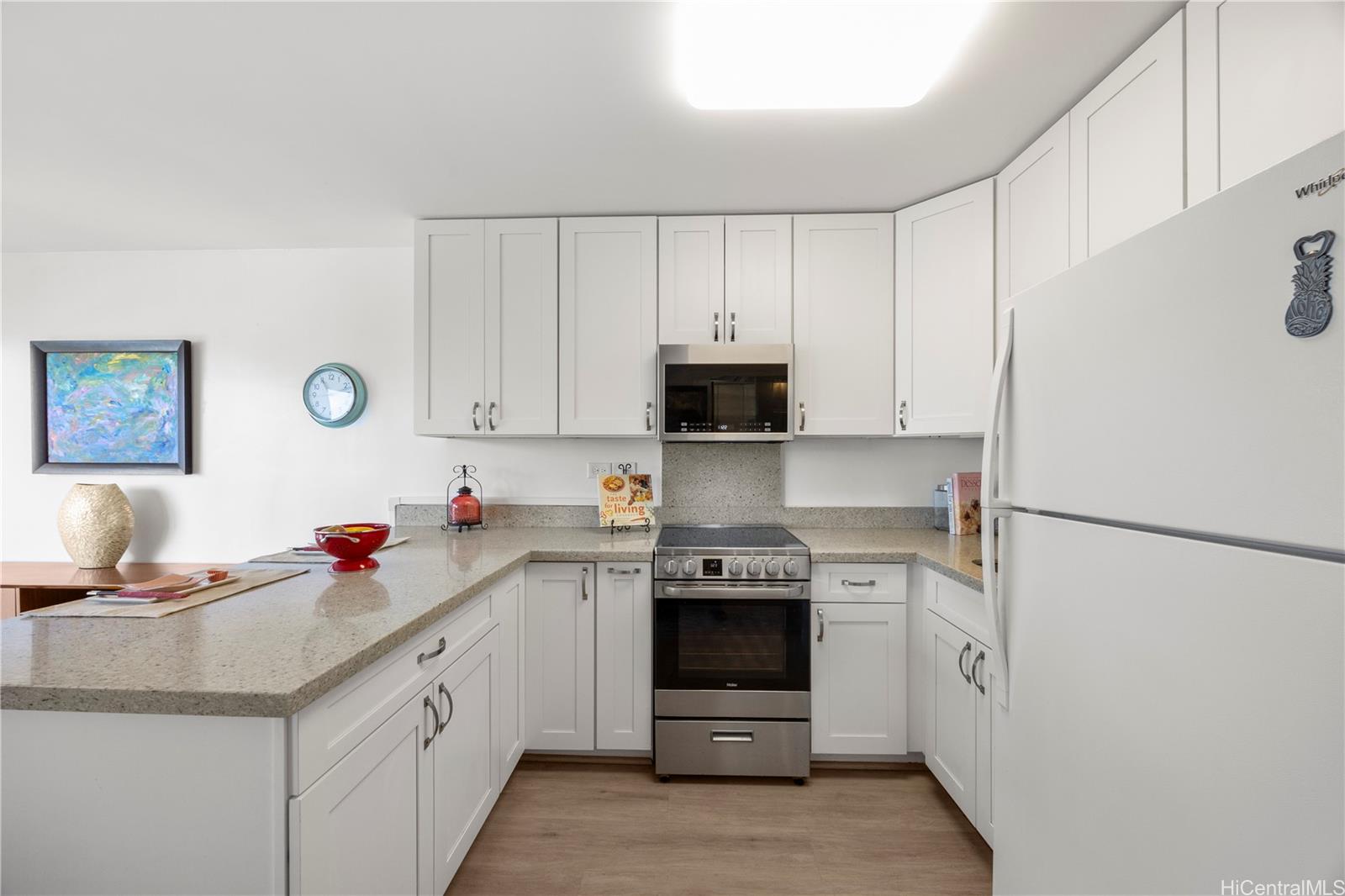 Four Paddle condo # 1603, Honolulu, Hawaii - photo 2 of 25