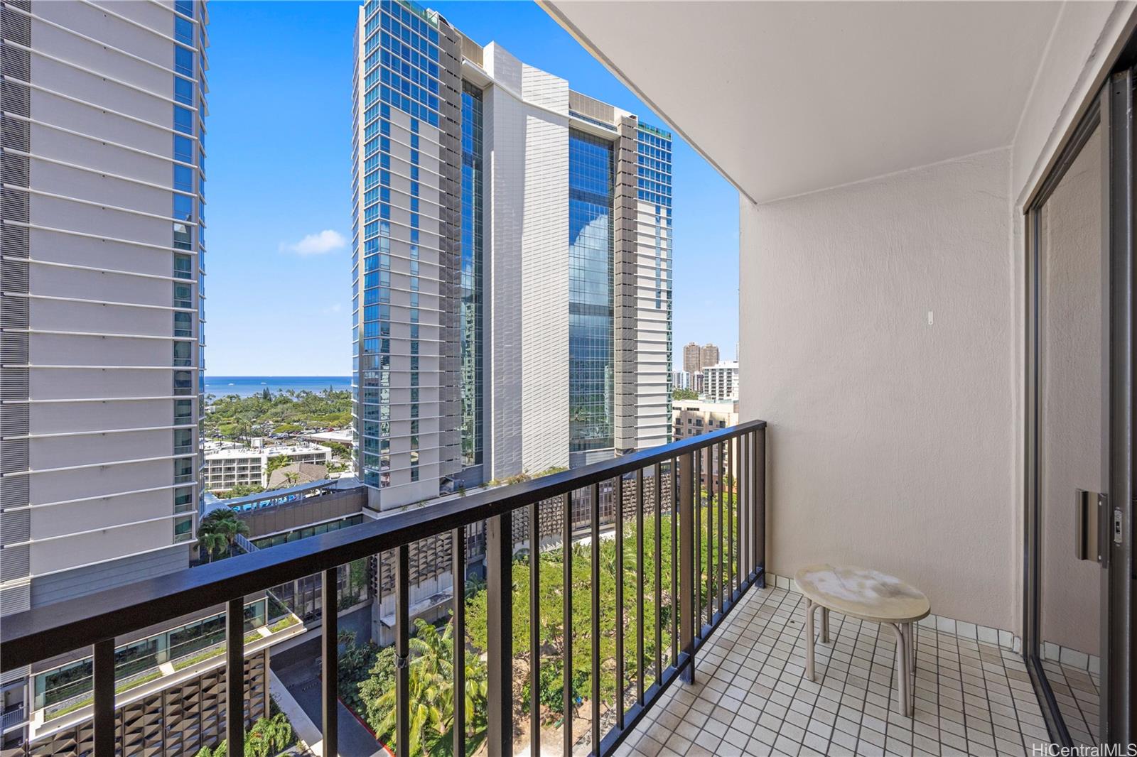 Four Paddle condo # 1603, Honolulu, Hawaii - photo 15 of 25