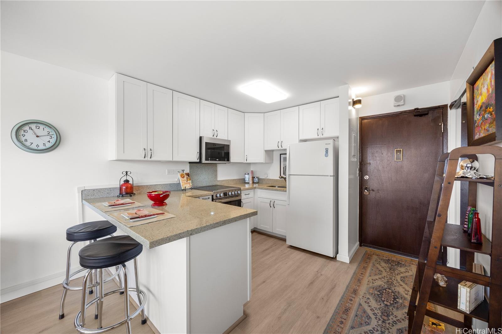 Four Paddle condo # 1603, Honolulu, Hawaii - photo 4 of 25