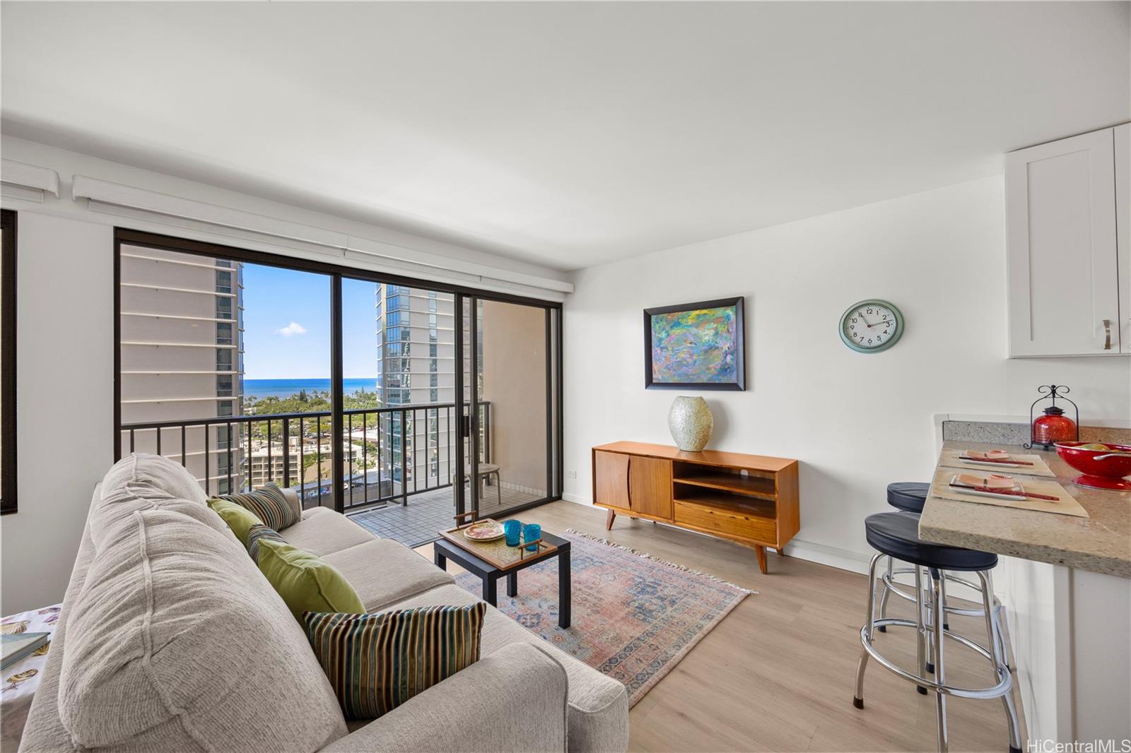 Four Paddle condo # 1603, Honolulu, Hawaii - photo 7 of 25