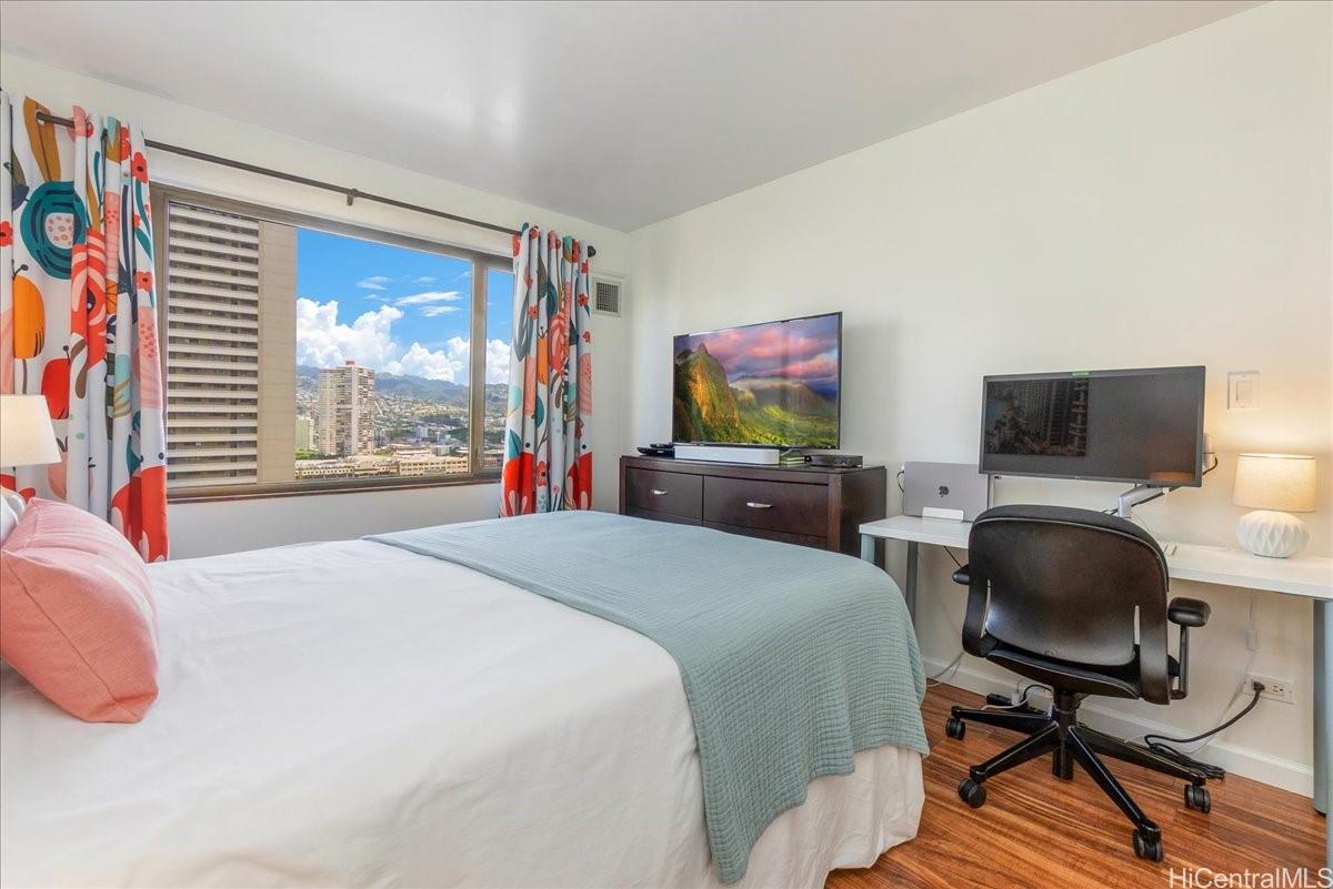 Four Paddle condo # 1712, Honolulu, Hawaii - photo 16 of 25