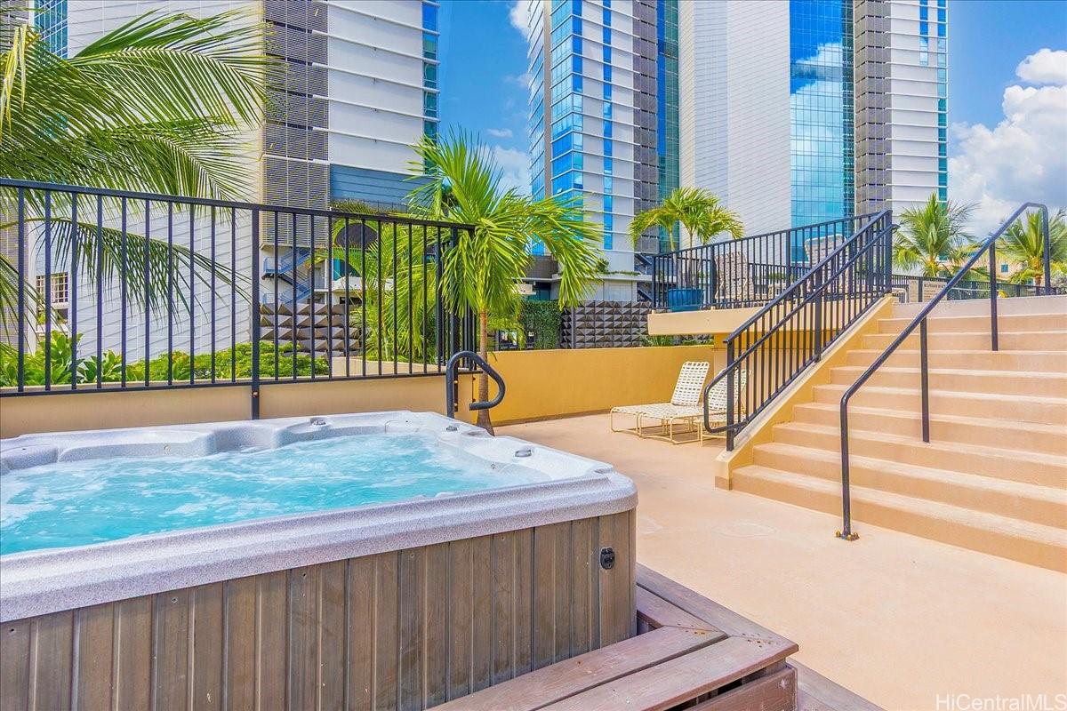 Four Paddle condo # 1712, Honolulu, Hawaii - photo 23 of 25