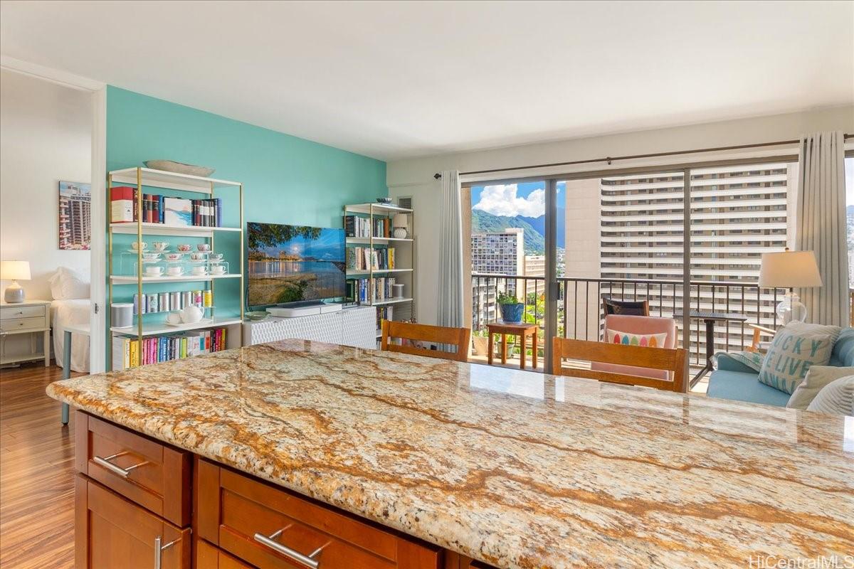 Four Paddle condo # 1712, Honolulu, Hawaii - photo 7 of 25