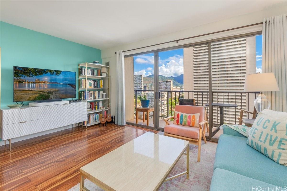 Four Paddle condo # 1712, Honolulu, Hawaii - photo 8 of 25