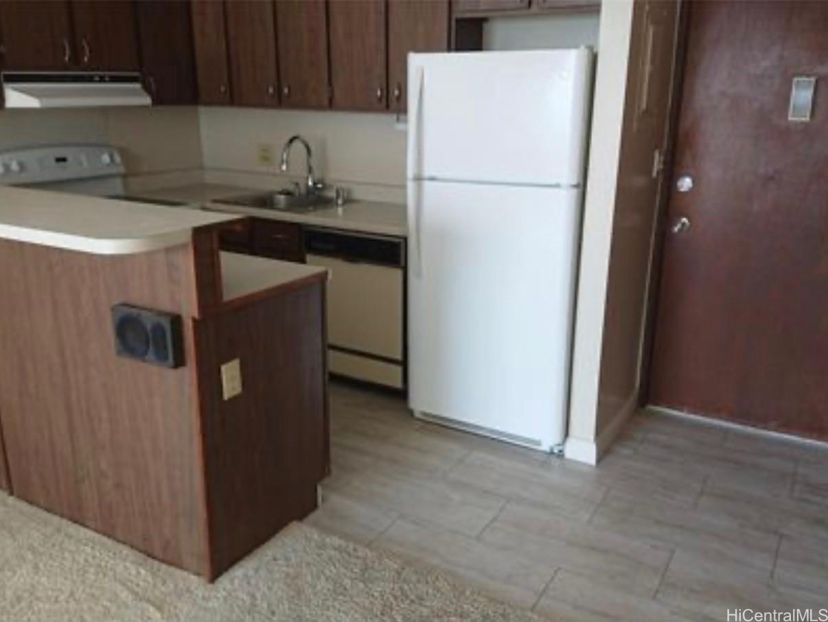 Four Paddle condo # 2004, Honolulu, Hawaii - photo 3 of 25