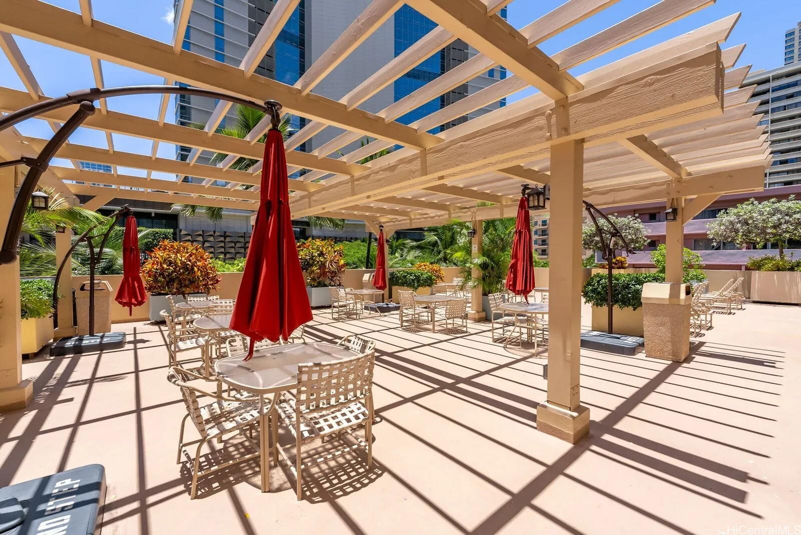 Four Paddle condo # 2004, Honolulu, Hawaii - photo 21 of 25