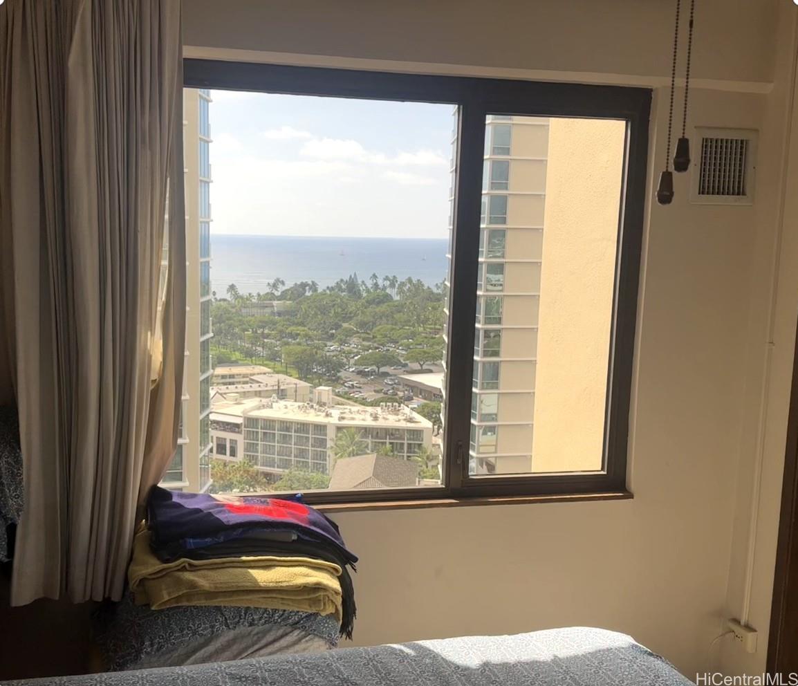 Four Paddle condo # 2004, Honolulu, Hawaii - photo 9 of 25