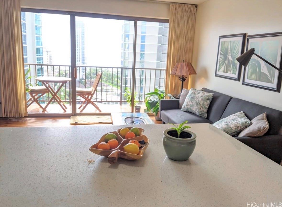 Four Paddle condo # 2006, Honolulu, Hawaii - photo 5 of 7