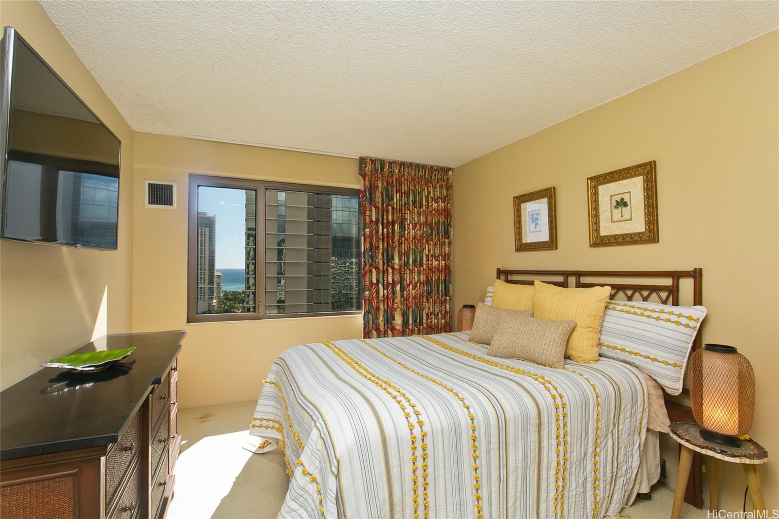 Four Paddle condo # 2007, Honolulu, Hawaii - photo 7 of 16