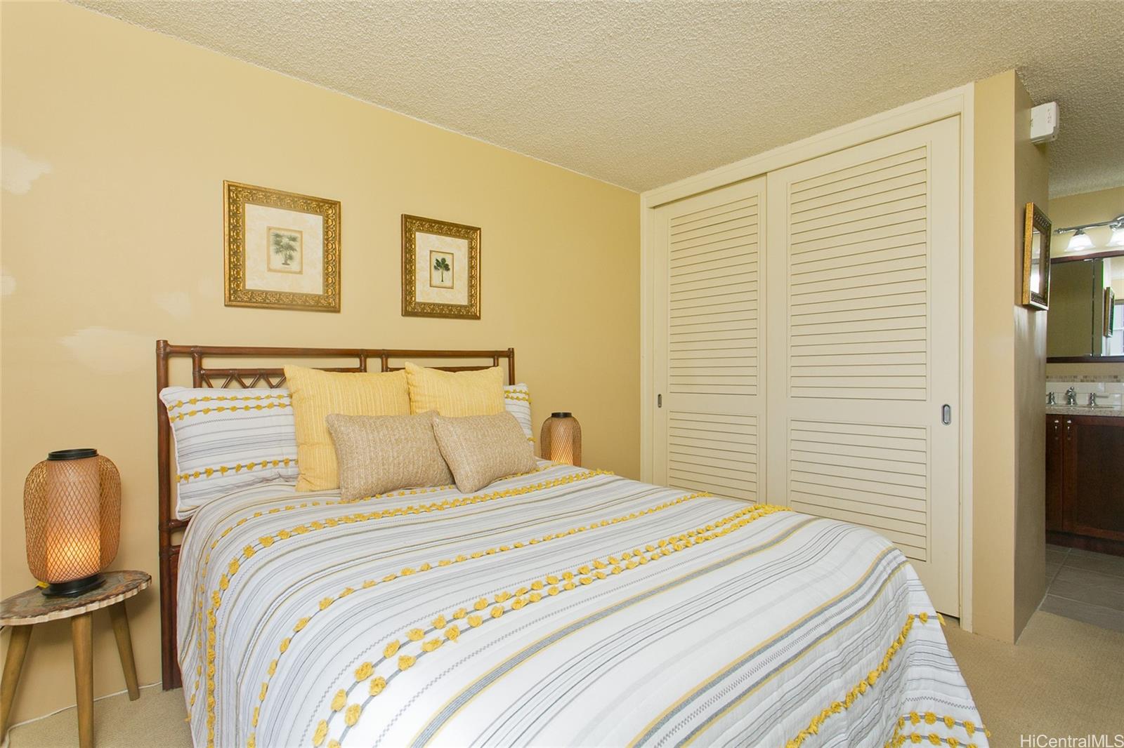 Four Paddle condo # 2007, Honolulu, Hawaii - photo 8 of 16