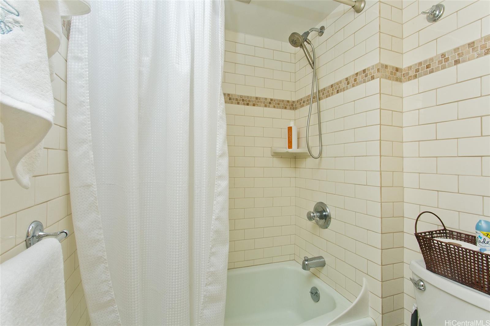 Four Paddle condo # 2007, Honolulu, Hawaii - photo 10 of 16