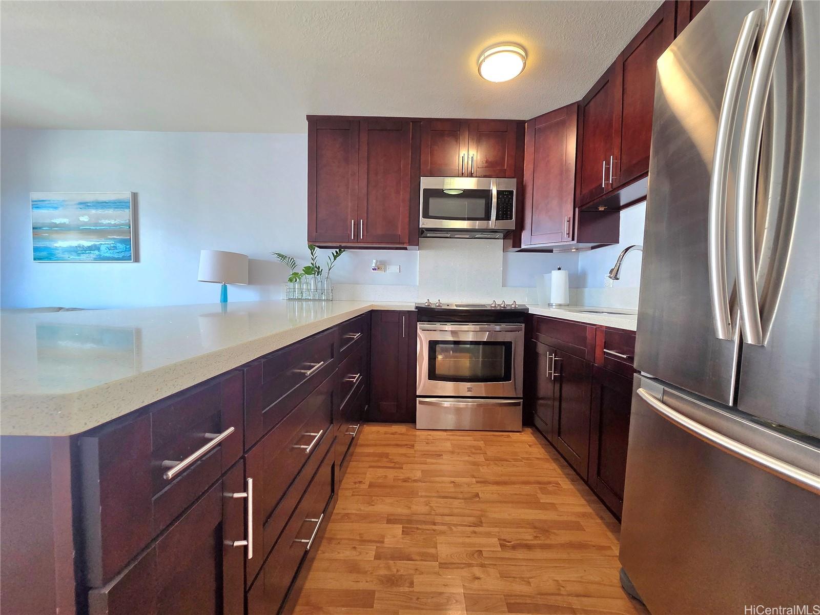 Four Paddle condo # 2010, Honolulu, Hawaii - photo 4 of 19