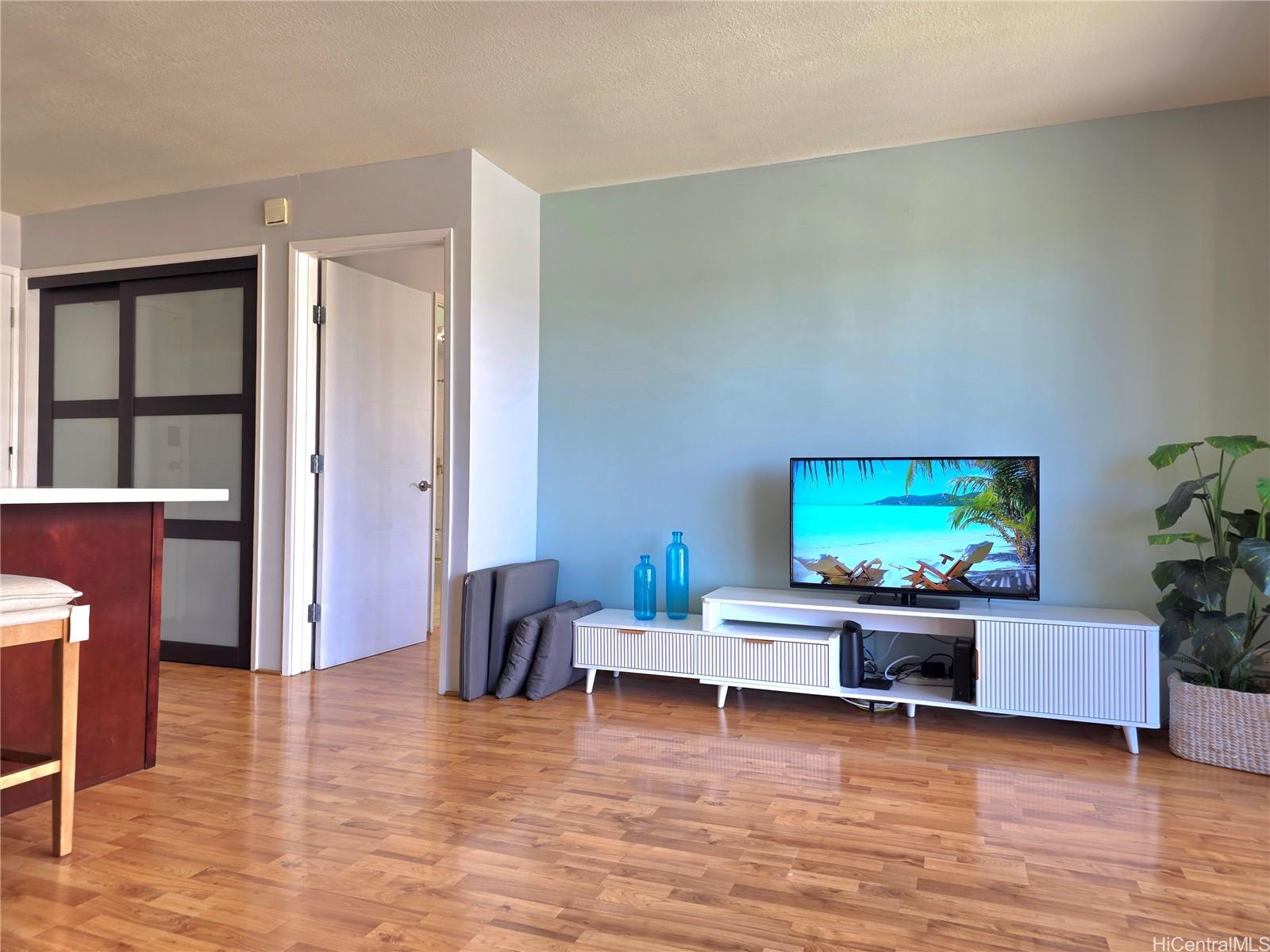 Four Paddle condo # 2010, Honolulu, Hawaii - photo 5 of 19