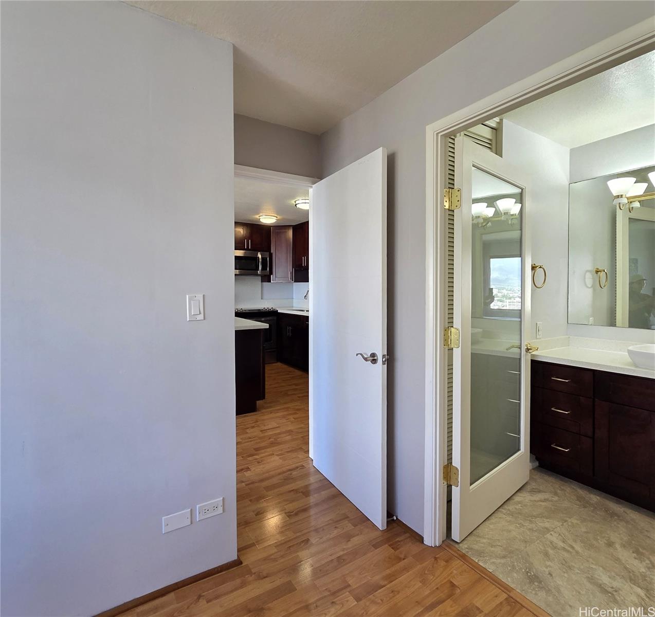 Four Paddle condo # 2010, Honolulu, Hawaii - photo 10 of 19