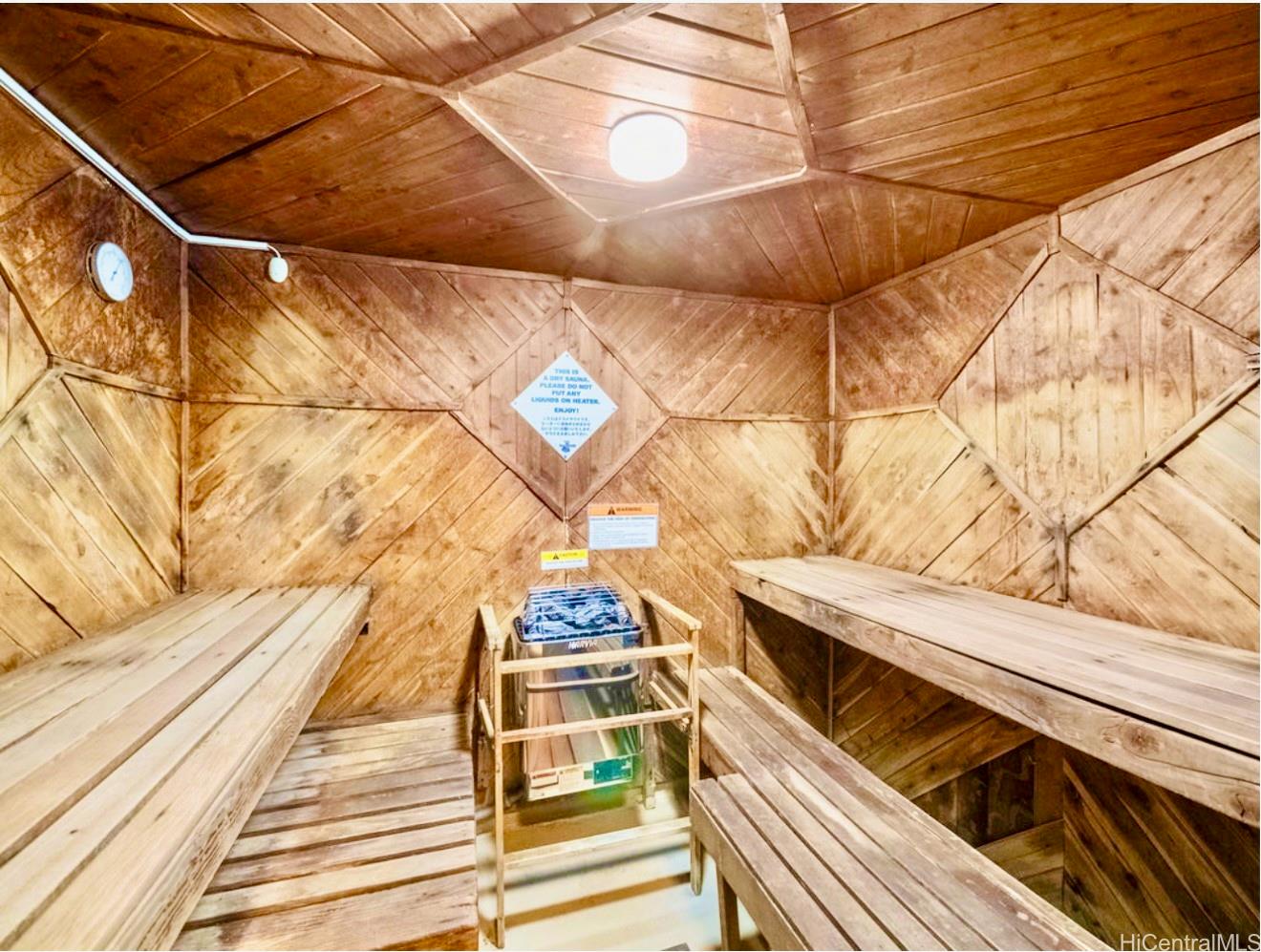 Four Paddle condo # 2105, Honolulu, Hawaii - photo 9 of 25