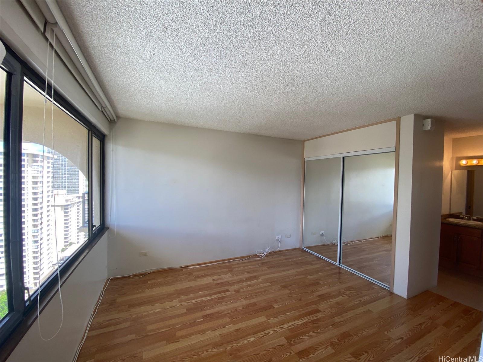 2140 Kuhio Ave Honolulu - Rental - photo 14 of 16