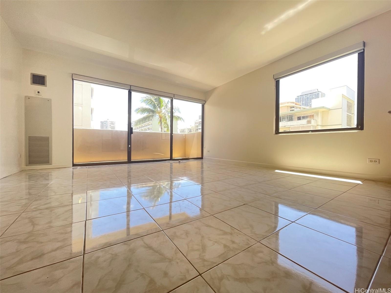 2140 Kuhio Ave Honolulu - Rental - photo 4 of 18