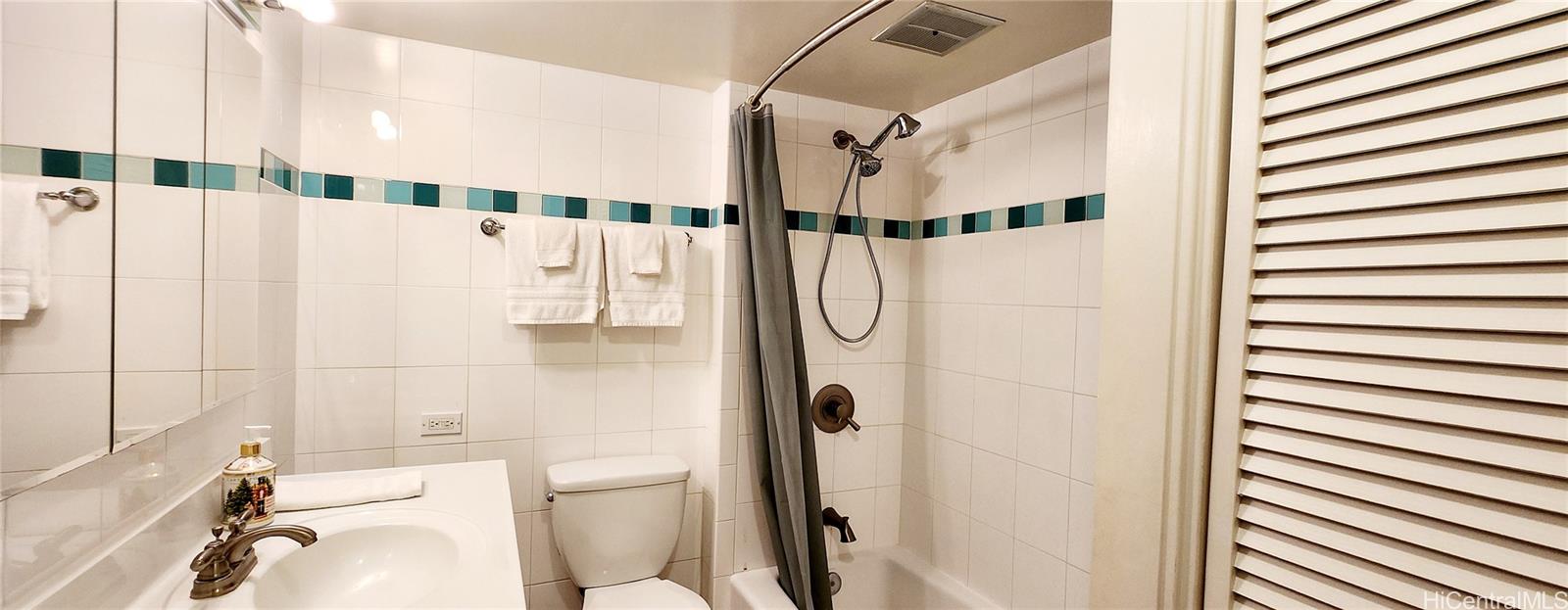 Four Paddle condo # 703, Honolulu, Hawaii - photo 11 of 16