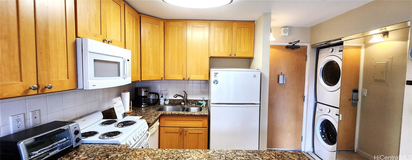 Four Paddle condo # 703, Honolulu, Hawaii - photo 5 of 16