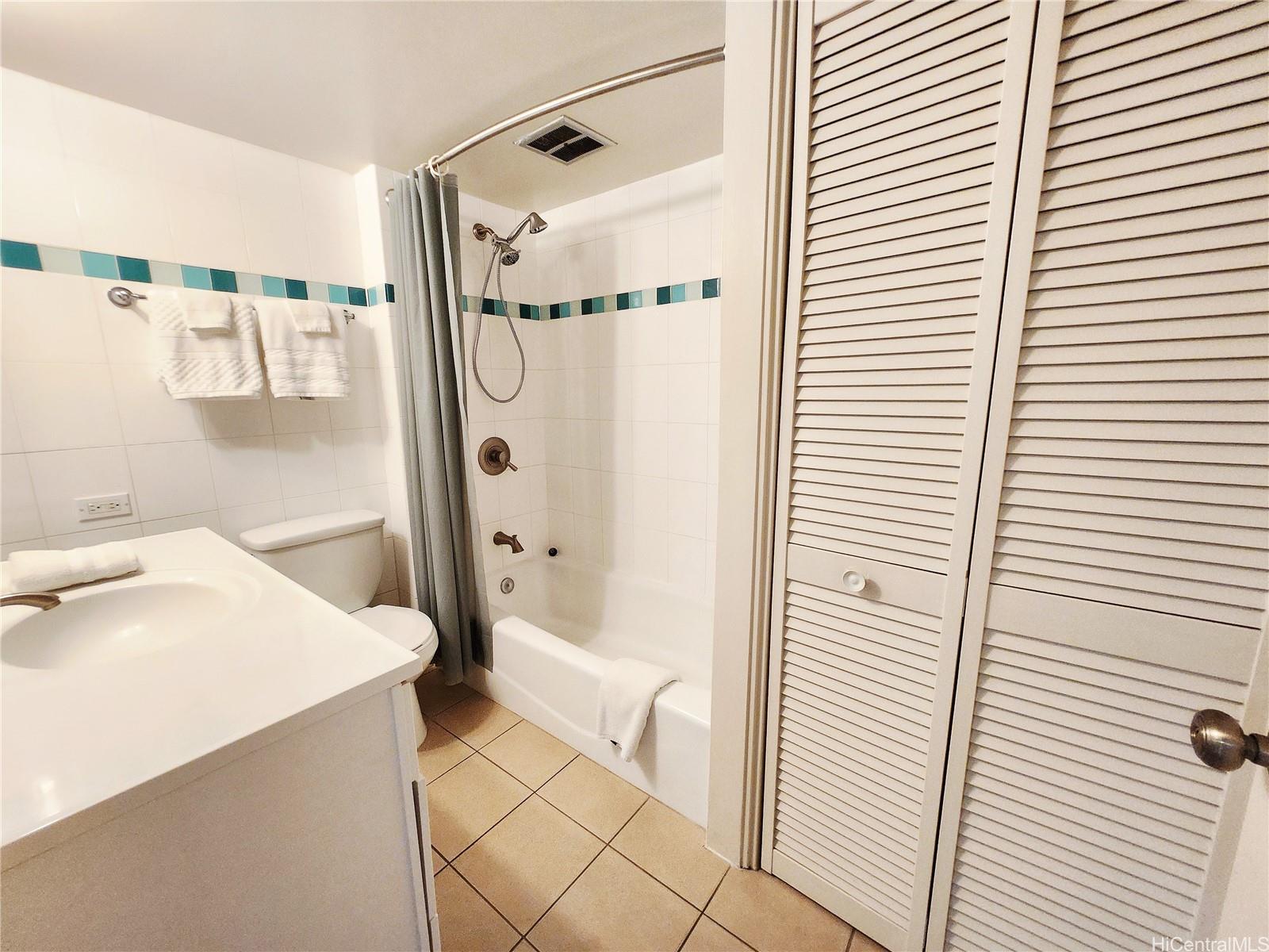 Four Paddle condo # 703, Honolulu, Hawaii - photo 10 of 16