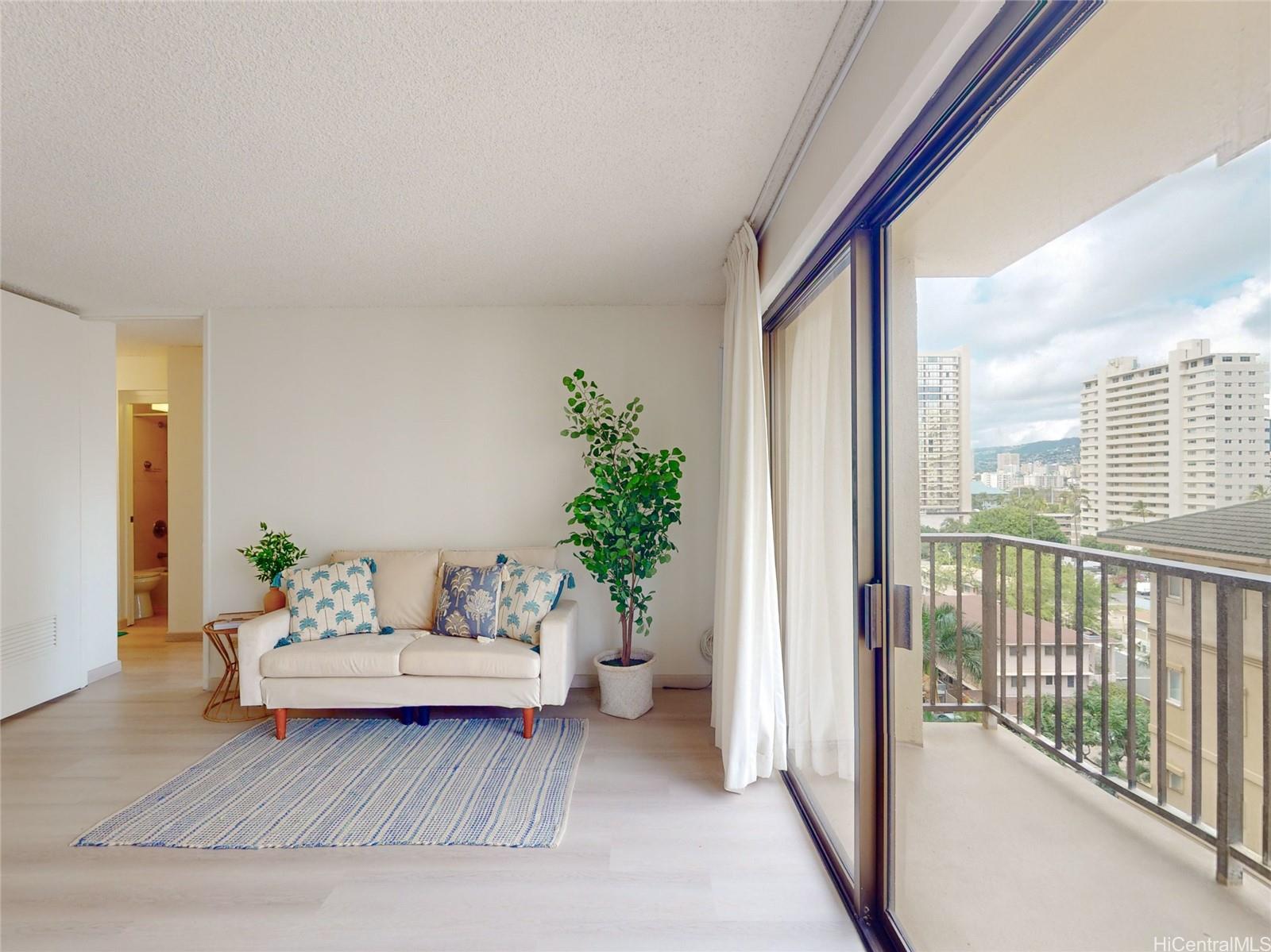 Four Paddle condo # 812, Honolulu, Hawaii - photo 3 of 21