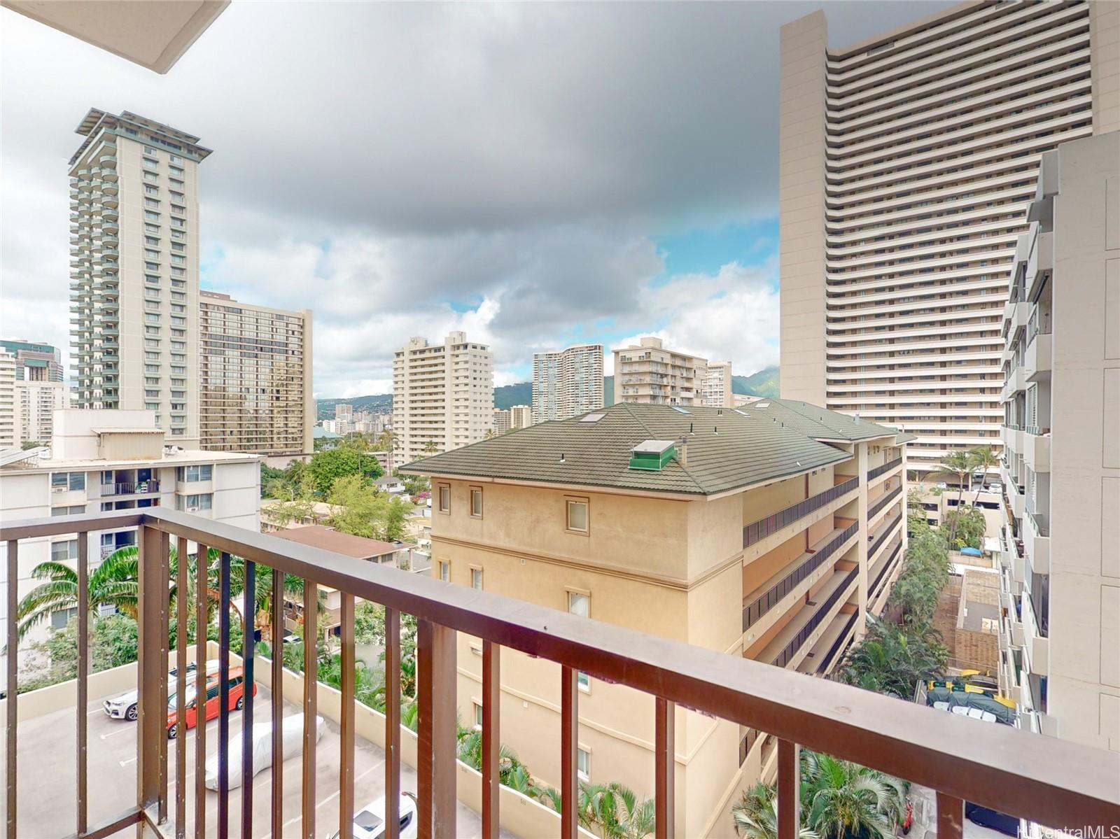 Four Paddle condo # 812, Honolulu, Hawaii - photo 4 of 21