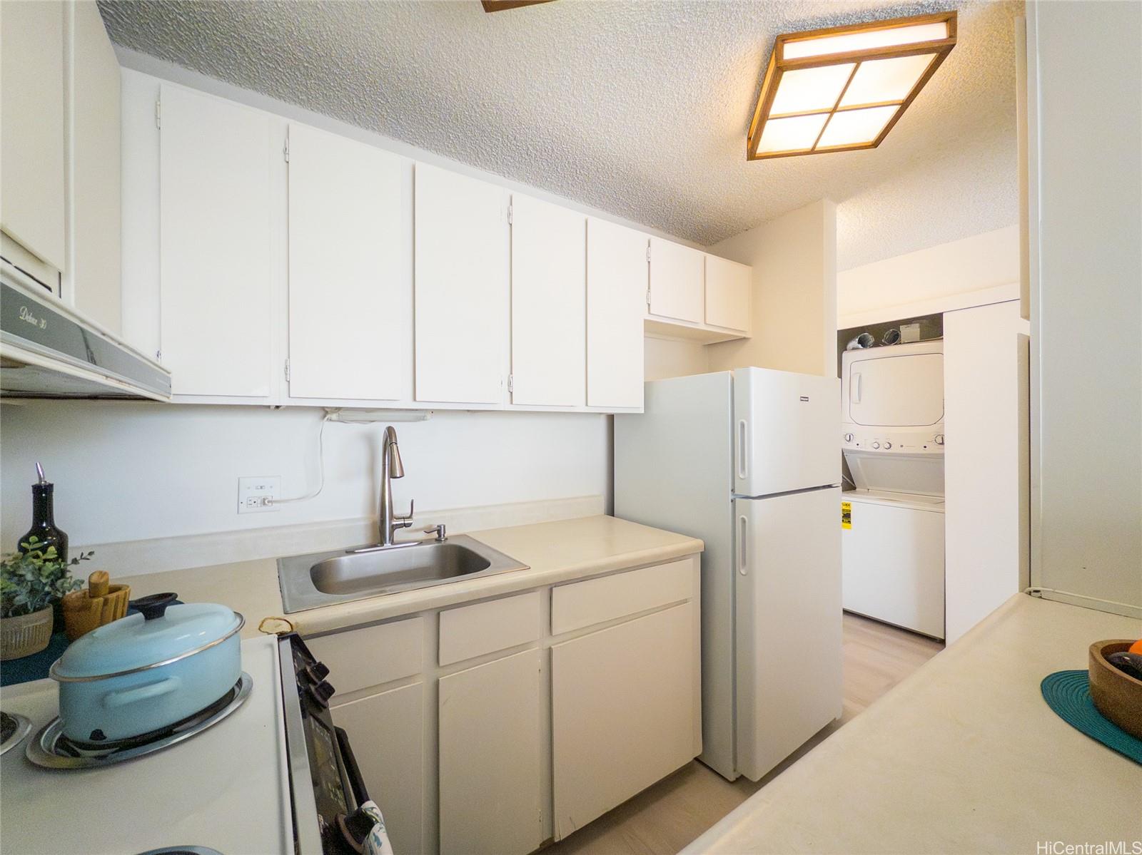 Four Paddle condo # 812, Honolulu, Hawaii - photo 6 of 21