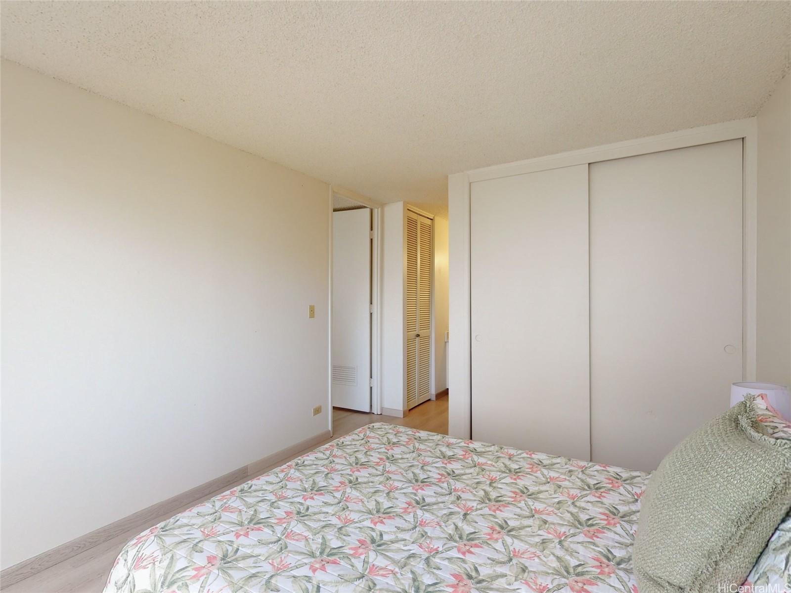 Four Paddle condo # 812, Honolulu, Hawaii - photo 9 of 21