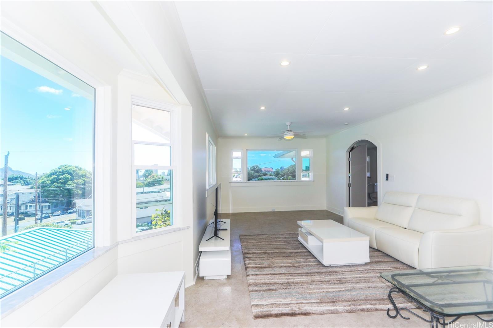 2142  Damon Street Manoa-lower, Honolulu home - photo 3 of 25