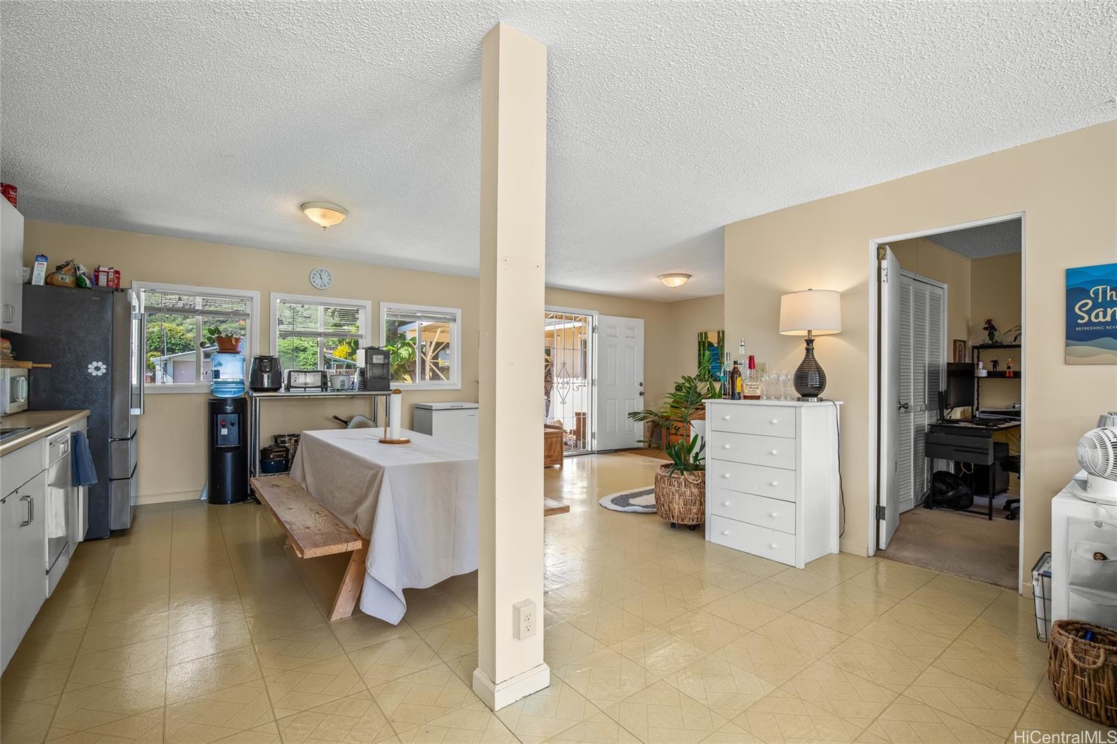 215  Halemaumau Street Niu Valley, Diamond Head home - photo 13 of 20