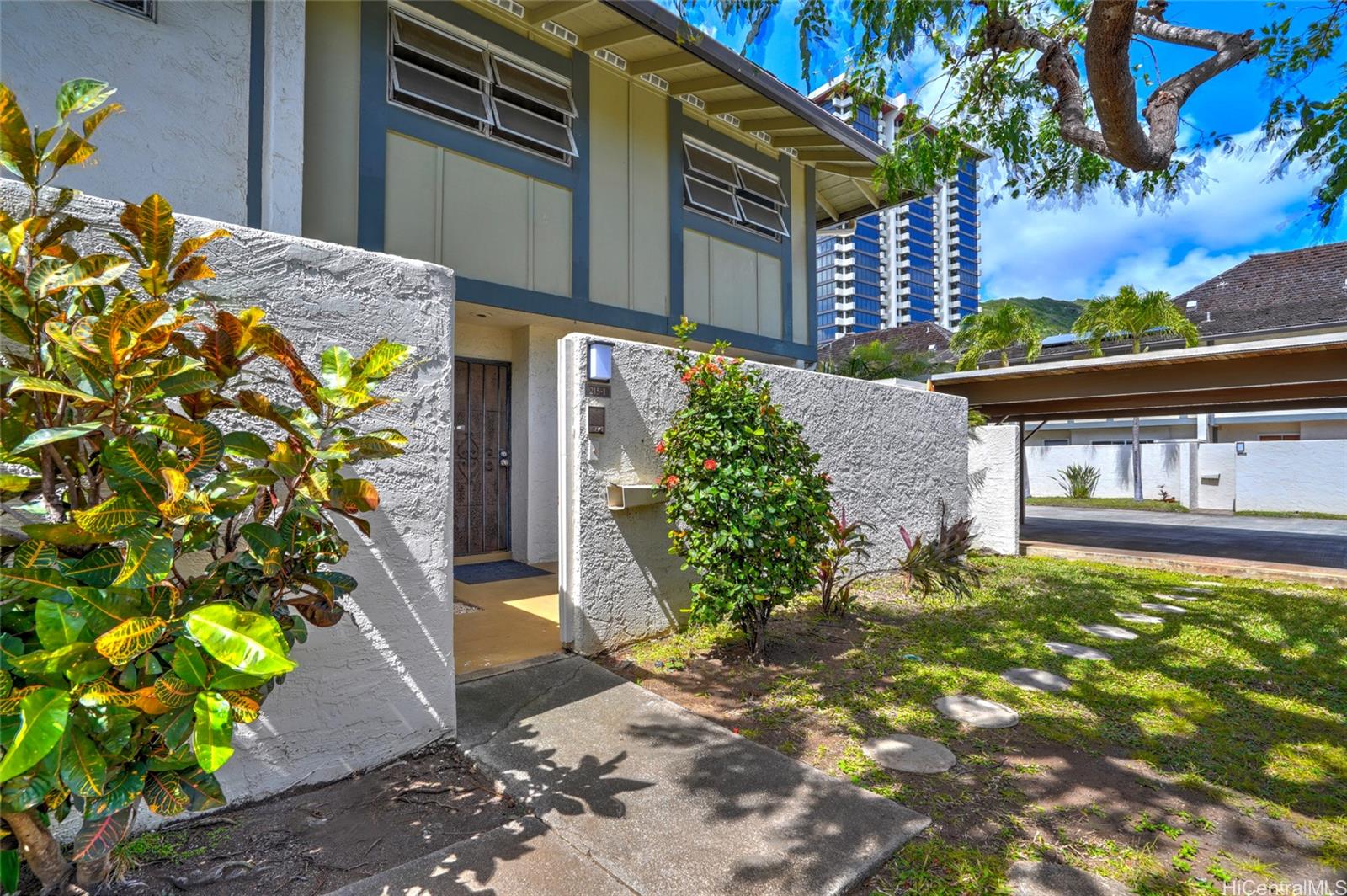 215 Kawaihae Street townhouse # F1, Honolulu, Hawaii - photo 2 of 18