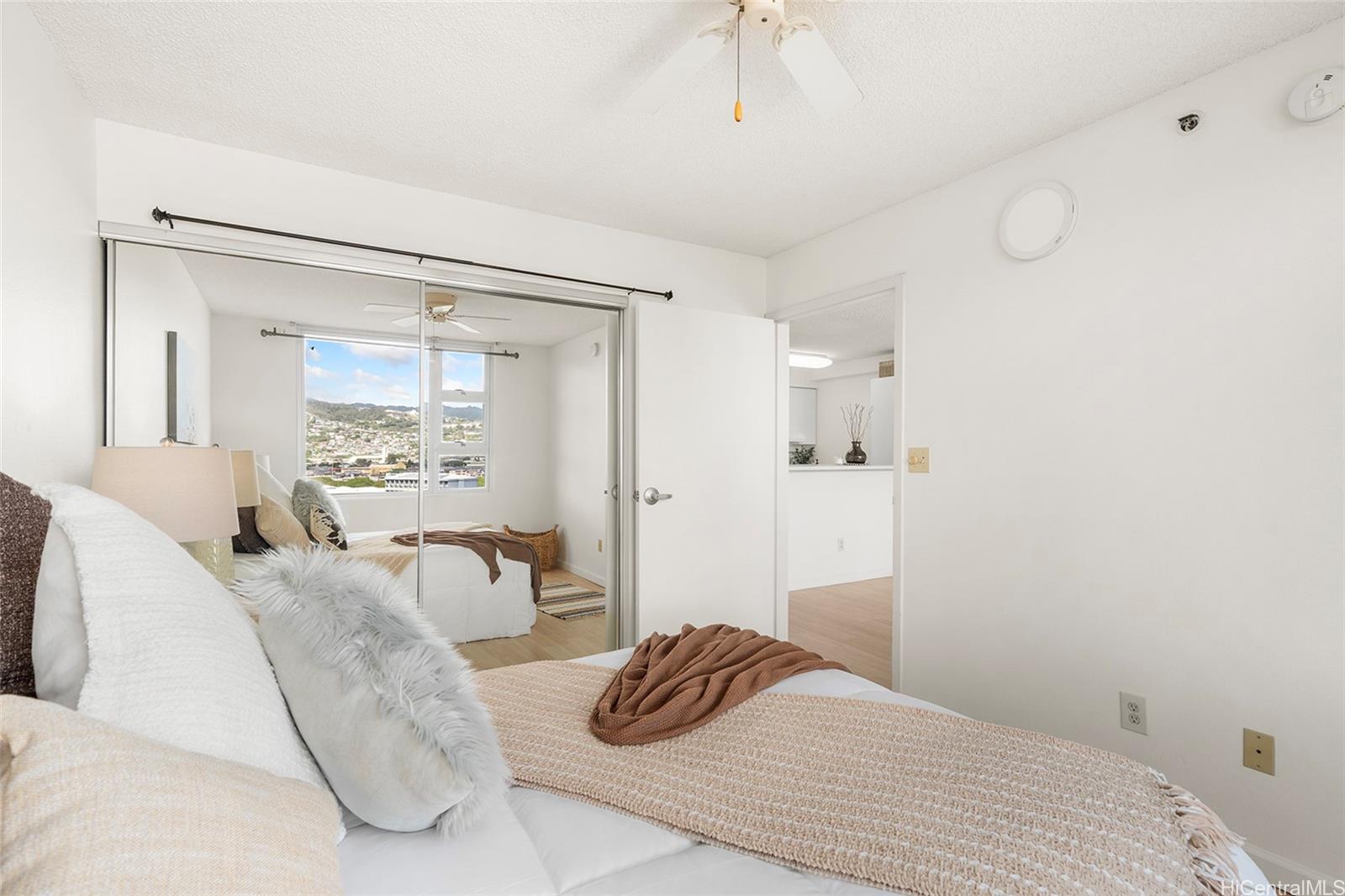 215 North King St condo # 1206, Honolulu, Hawaii - photo 12 of 21